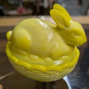 Mosser Bunny On A Basket Dandelion